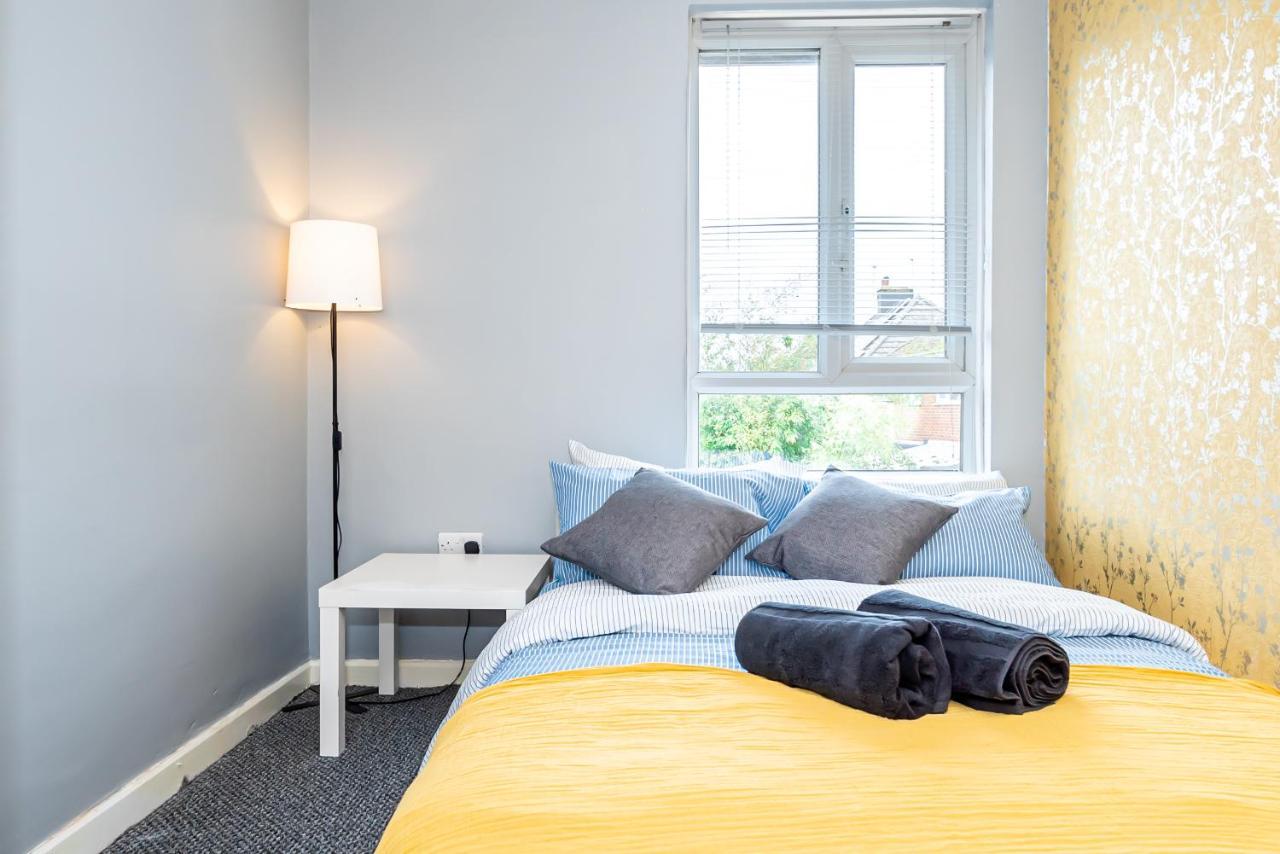 Shirley House 3: City-Center Self-Catering with Smart Check-In Southampton Exterior photo