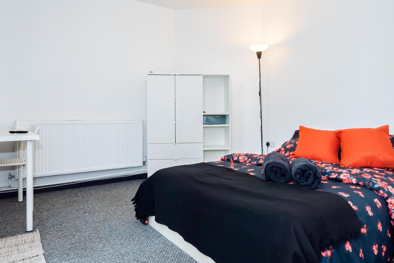 Shirley House 3: City-Center Self-Catering with Smart Check-In Southampton Exterior photo